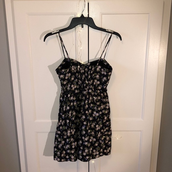 CUTE FLORAL MINI DRESS - Picture 2 of 4
